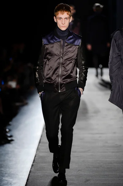 Look 7
